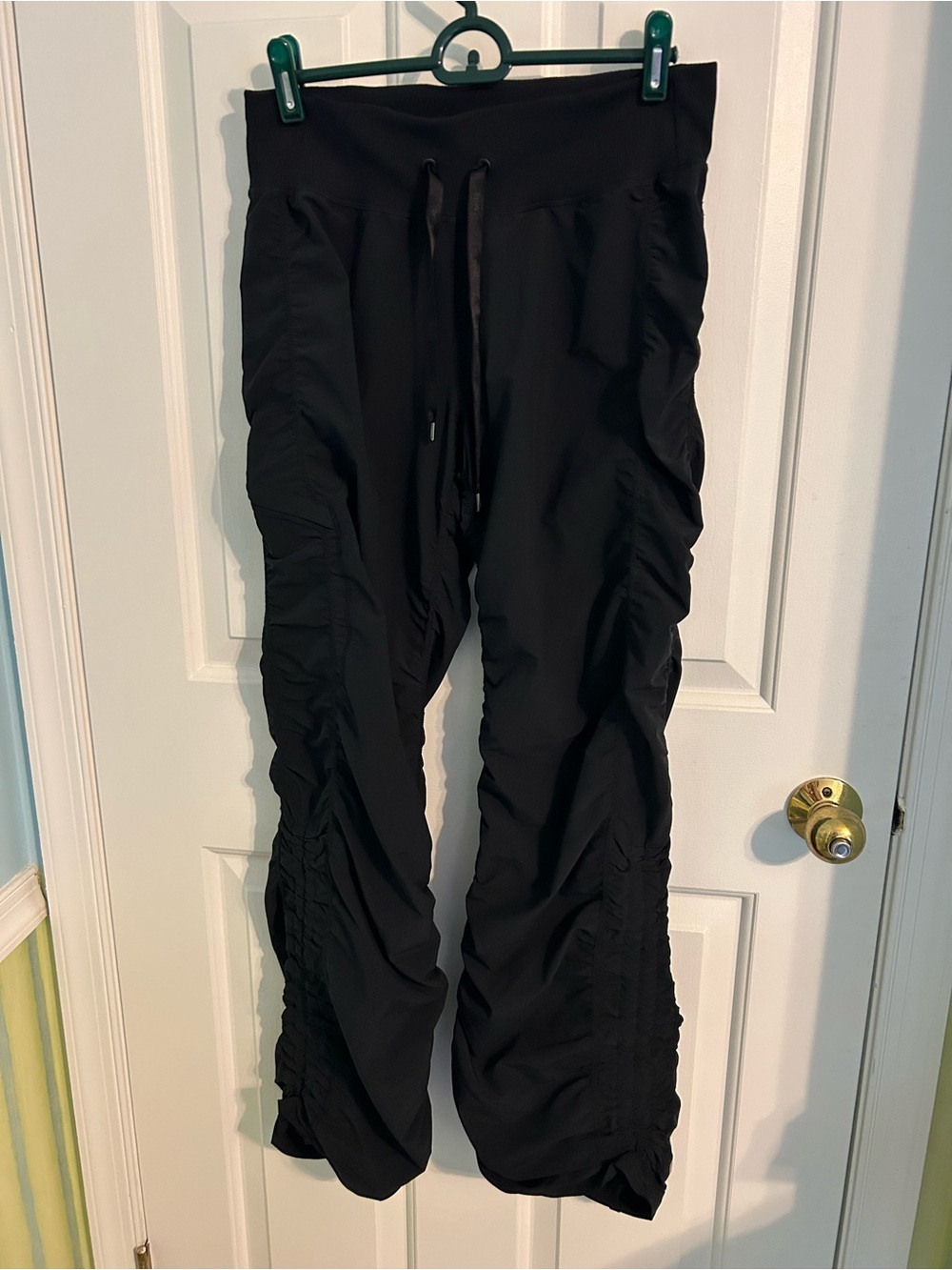 Zella Black Ruched Athletic Pants with Drawstring Waist